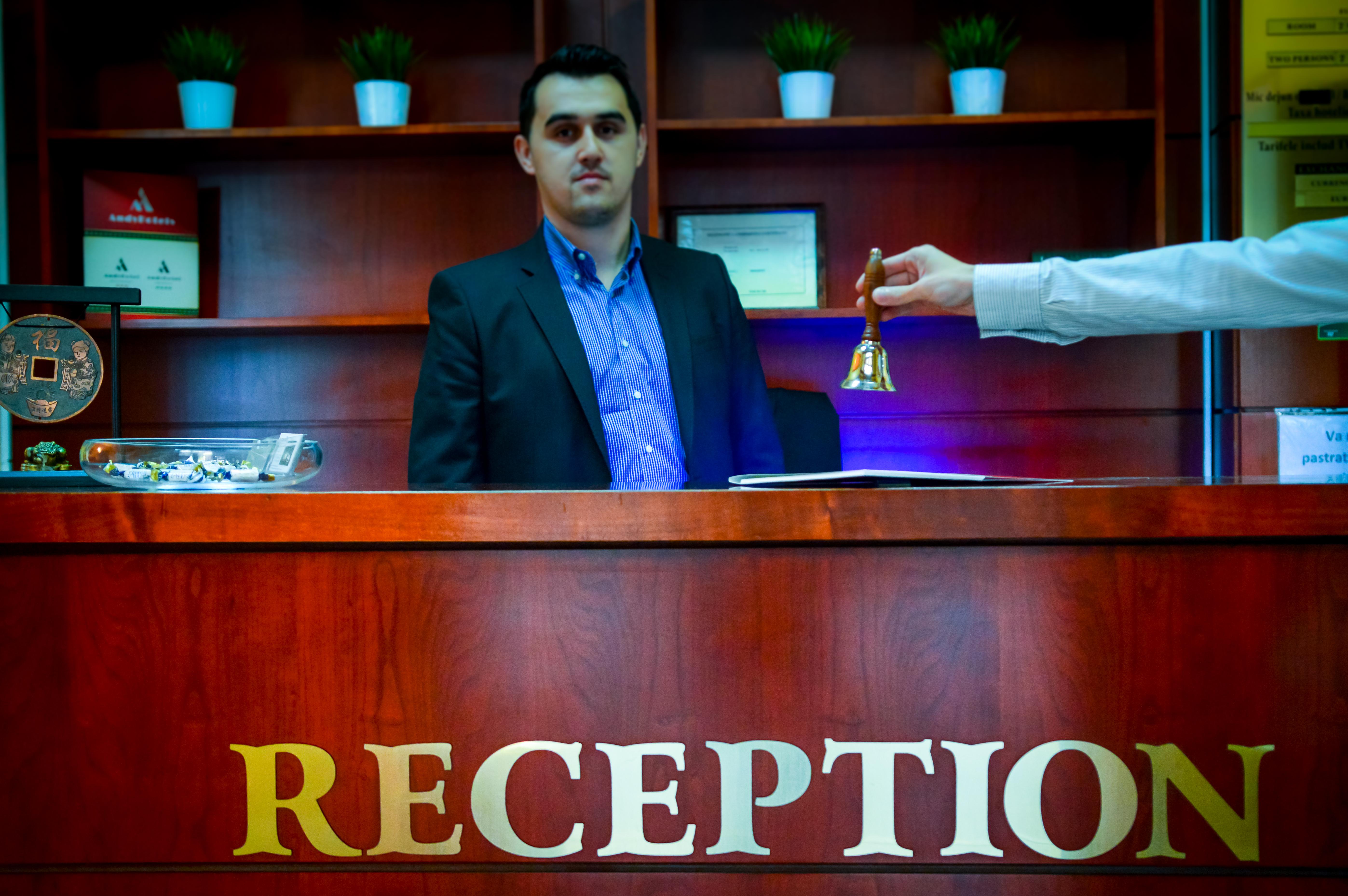 Hotel Reina Букурещ Екстериор снимка