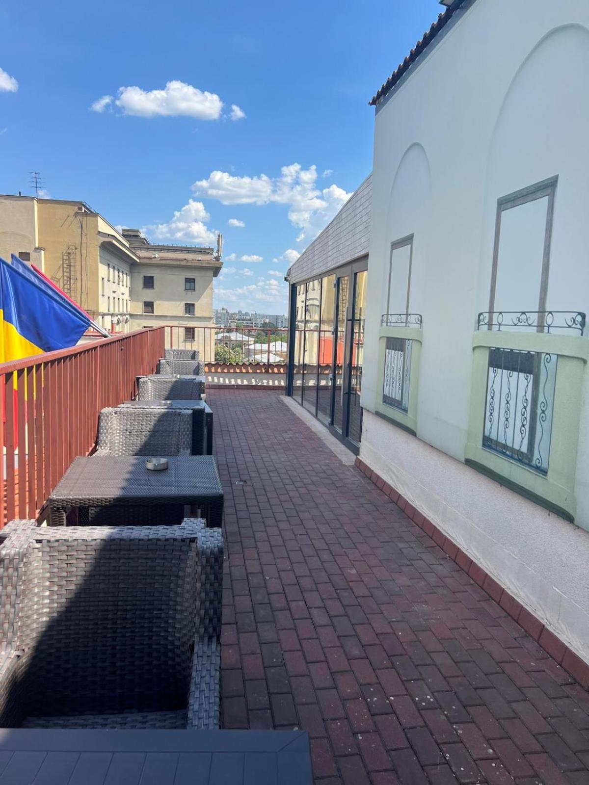 Hotel Reina Букурещ Екстериор снимка