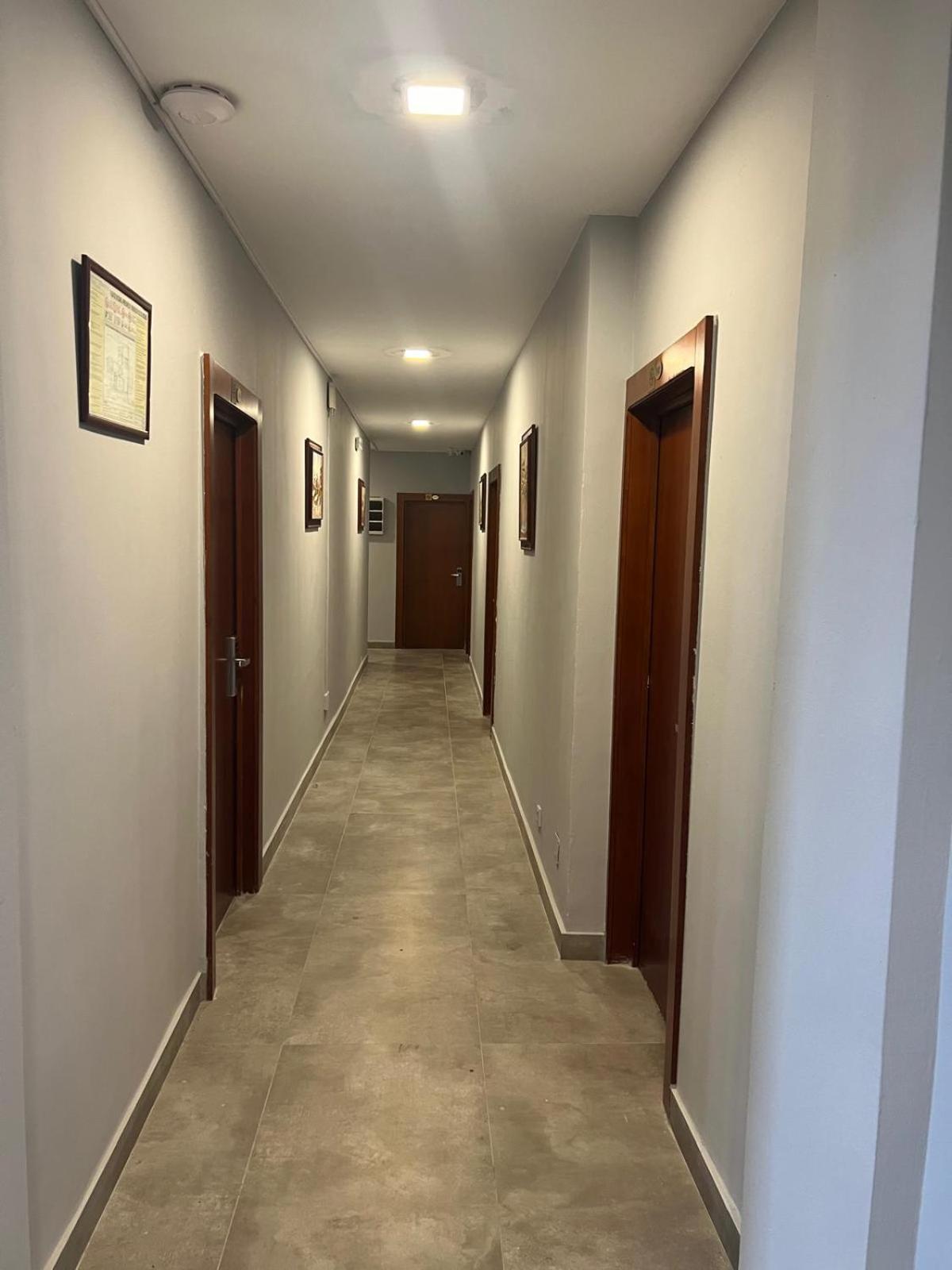 Hotel Reina Букурещ Екстериор снимка