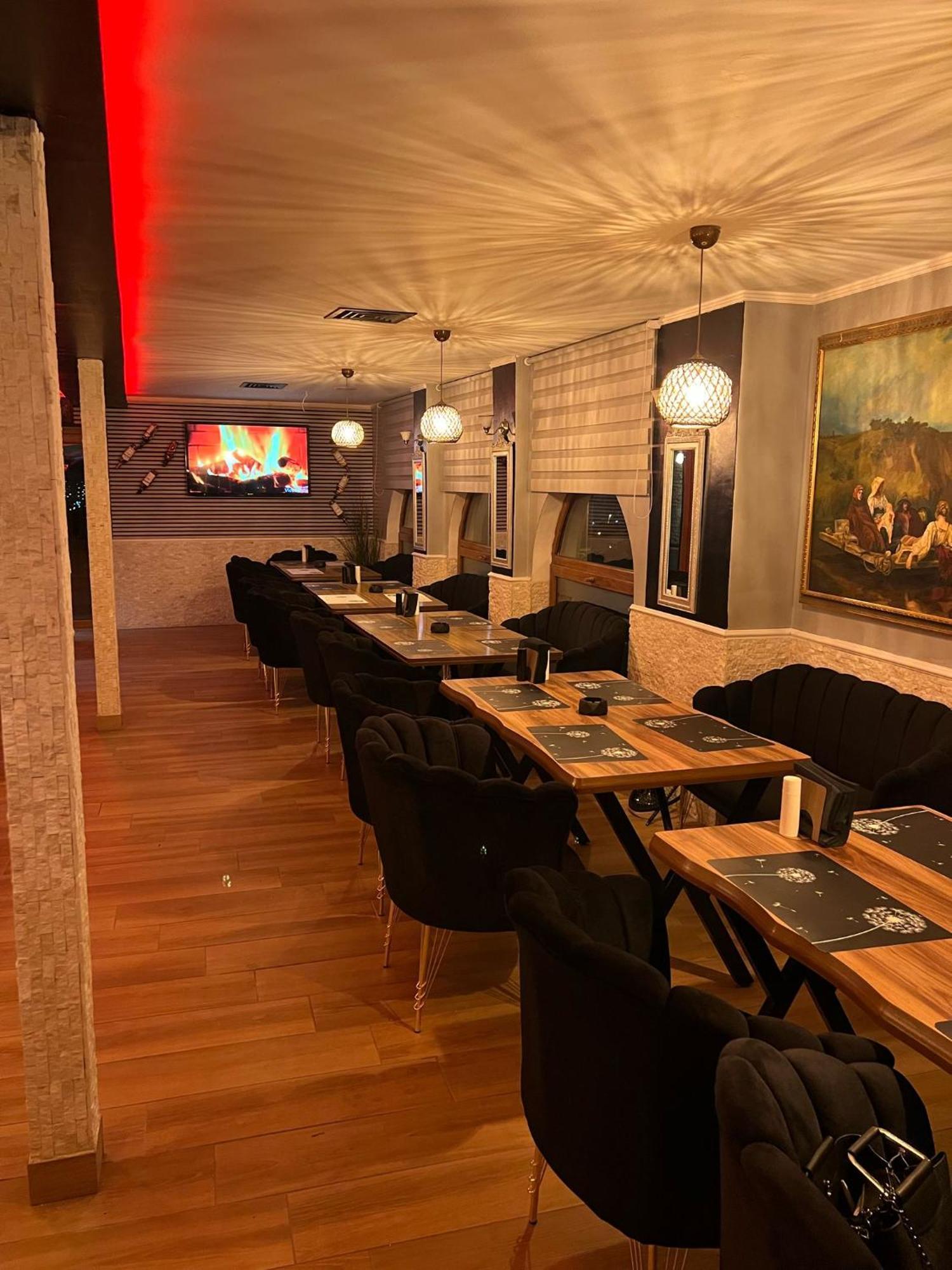 Hotel Reina Букурещ Екстериор снимка
