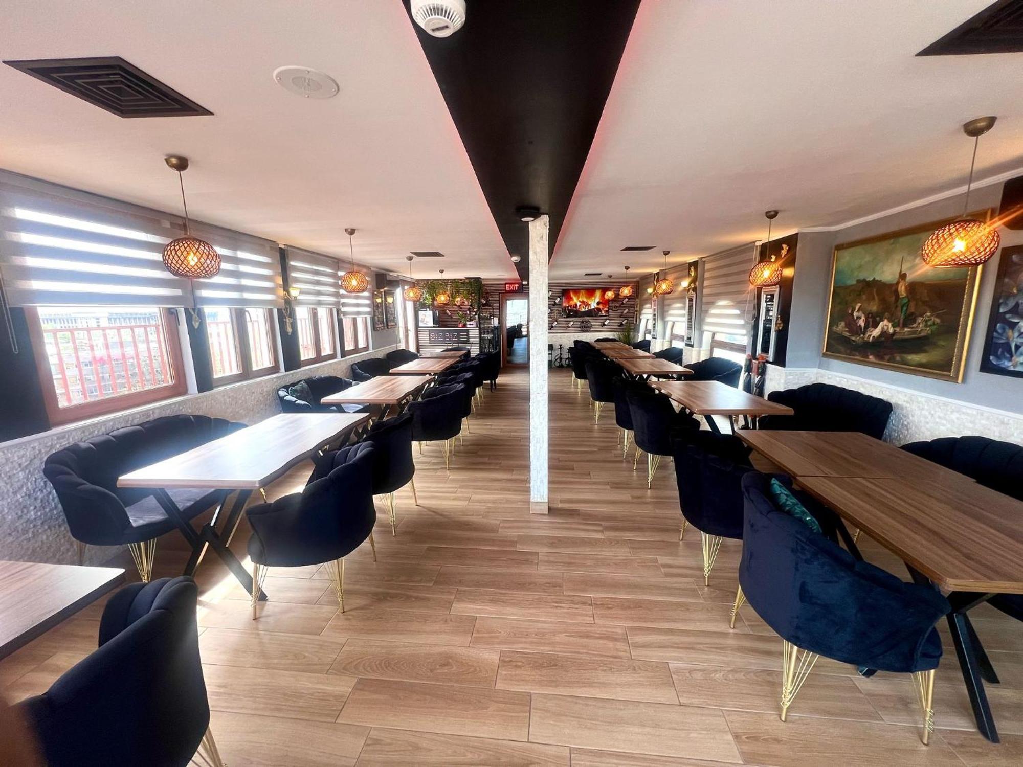 Hotel Reina Букурещ Екстериор снимка