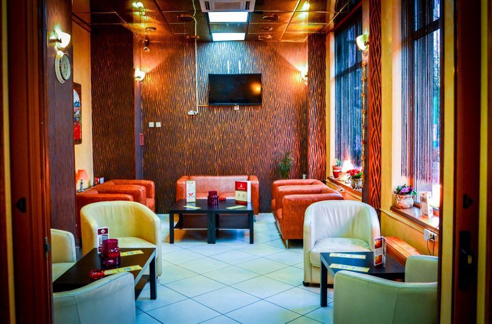 Hotel Reina Букурещ Екстериор снимка