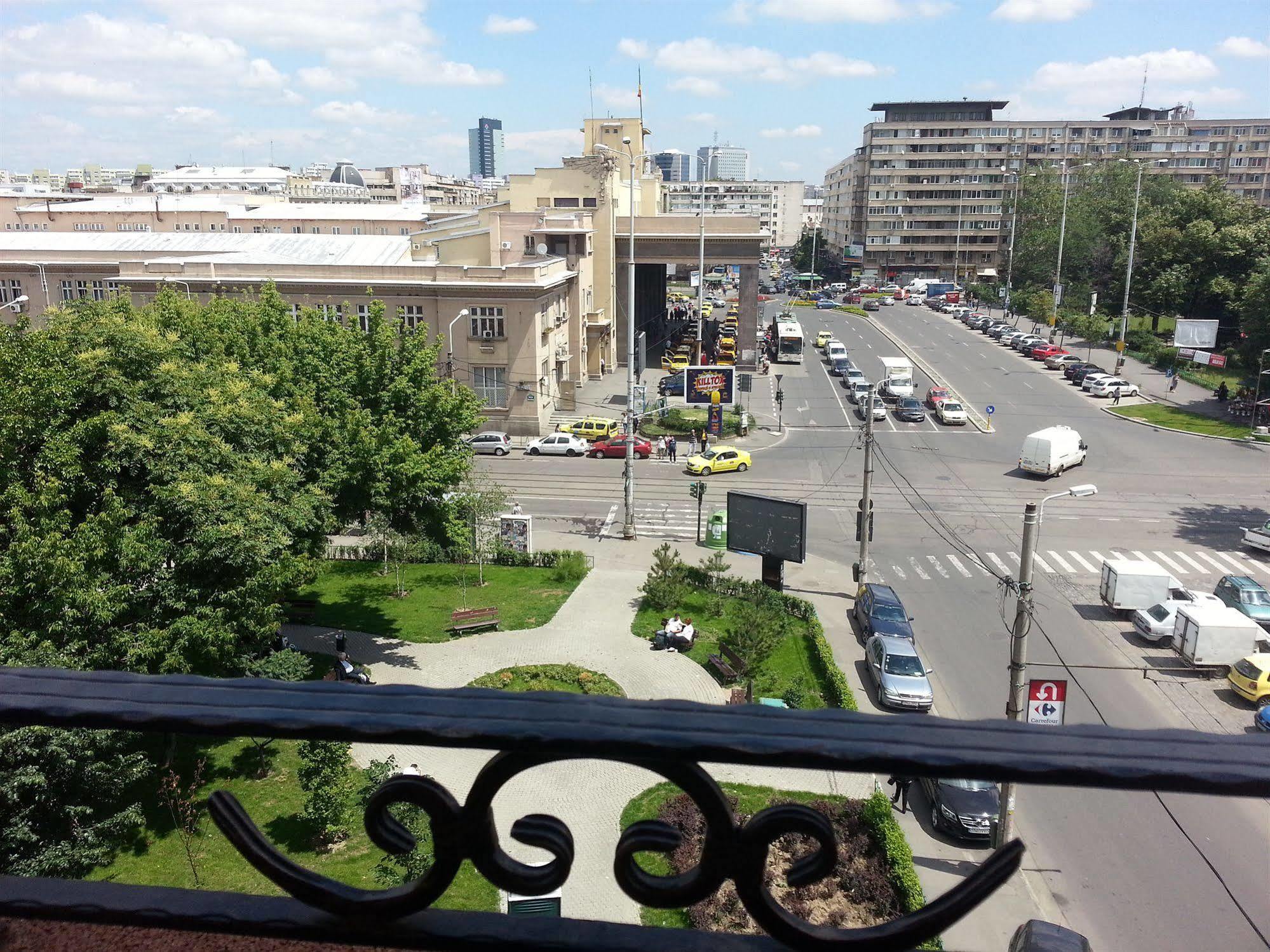 Hotel Reina Букурещ Екстериор снимка