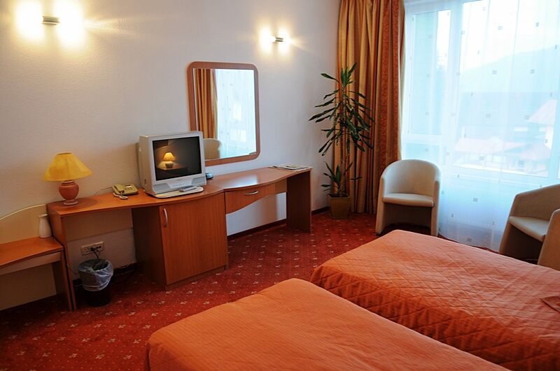 Hotel Reina Букурещ Екстериор снимка